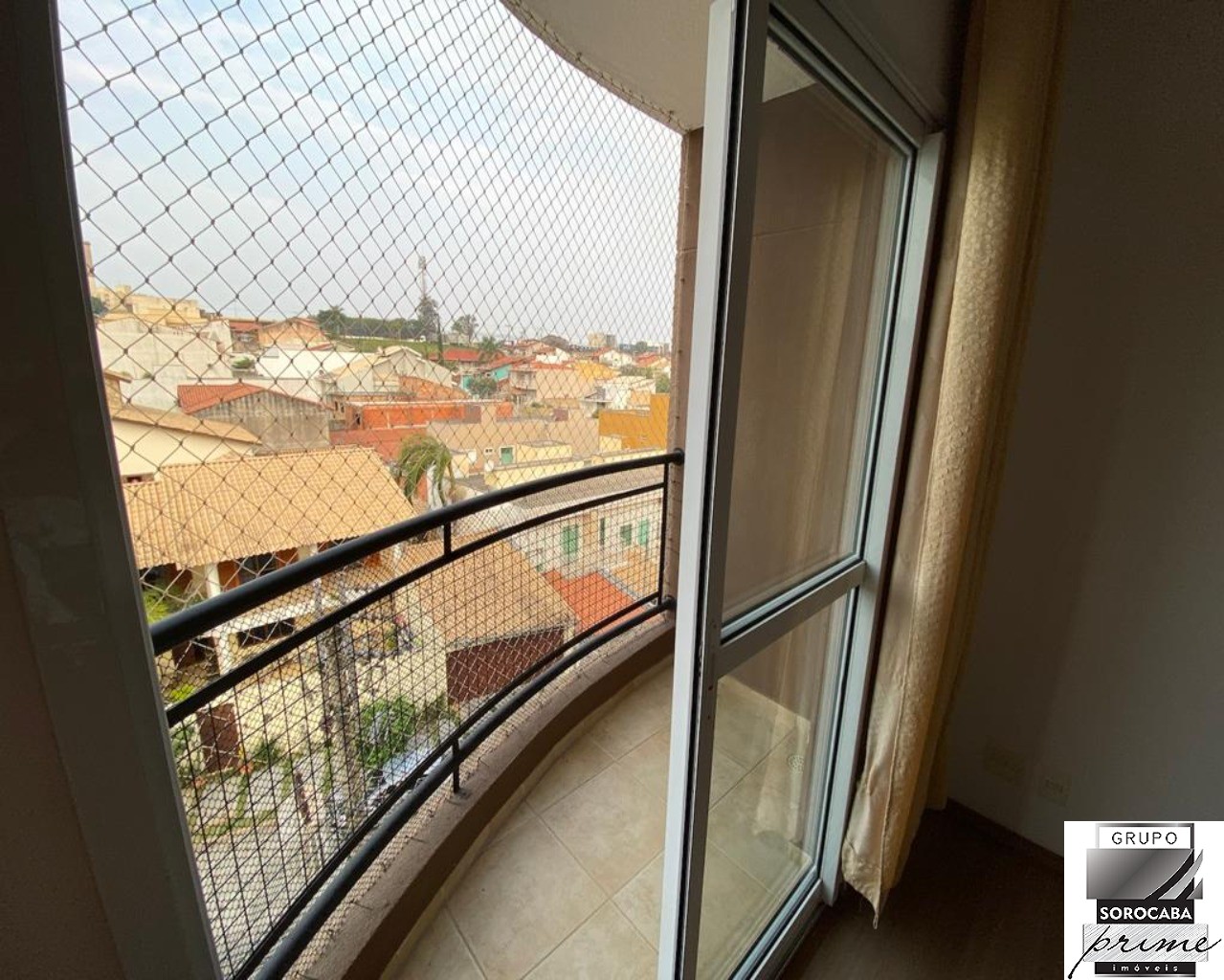 Apartamento com 2 dormitórios para alugar, 67 m² por R$ 3.73