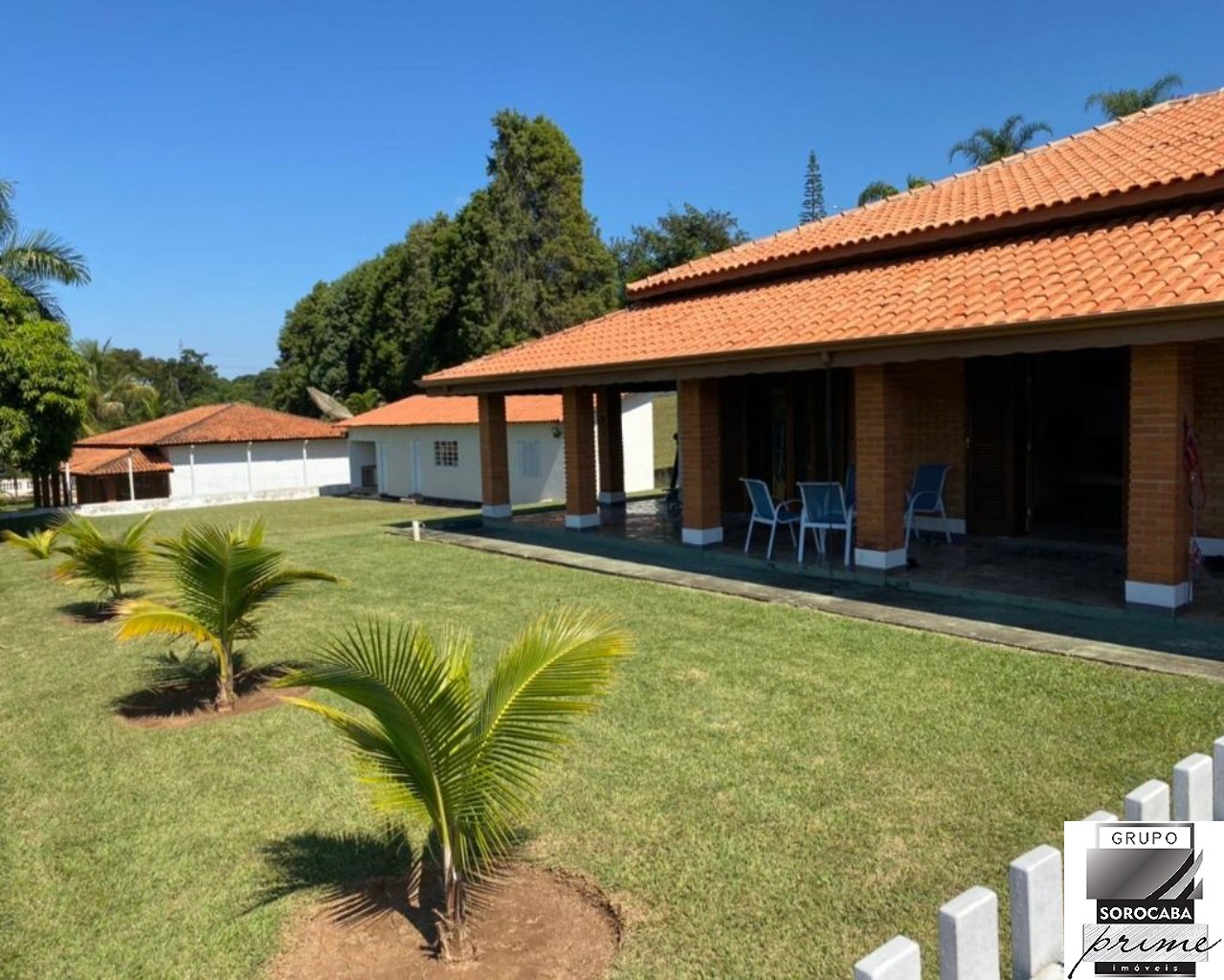 Casa com 4 dormitórios à venda, 376 m² por R$ 1.900.000 - va