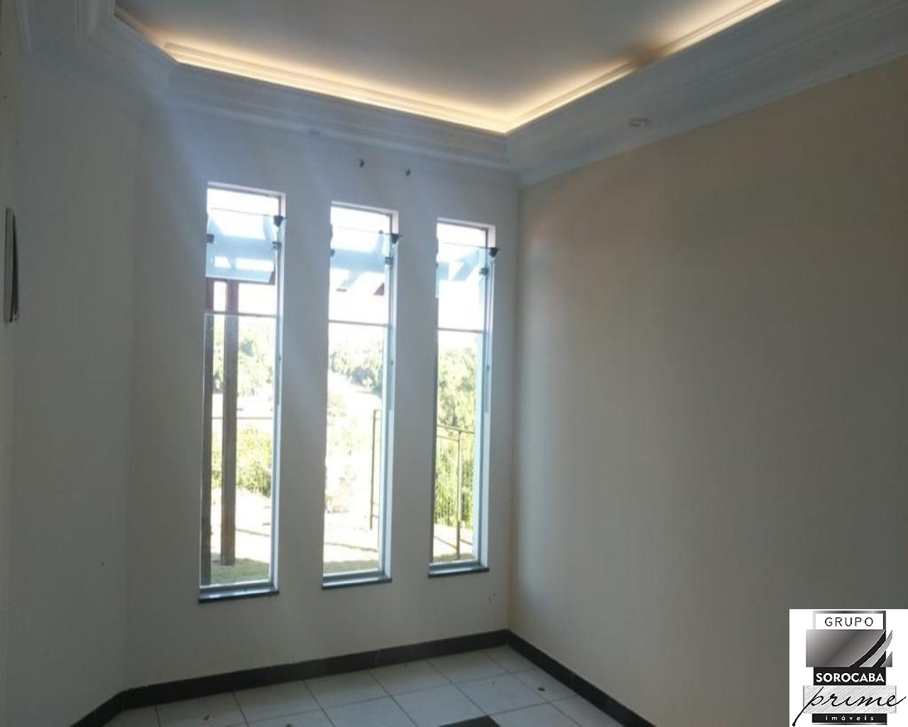Sobrado com 3 dormitórios à venda, 300 m² por R$ 850.000 - i