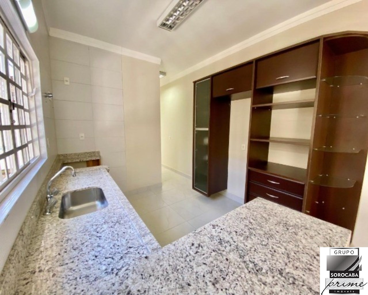 Casa com 3 dormitórios à venda, 280 m² por R$ 1.250.000 - ja