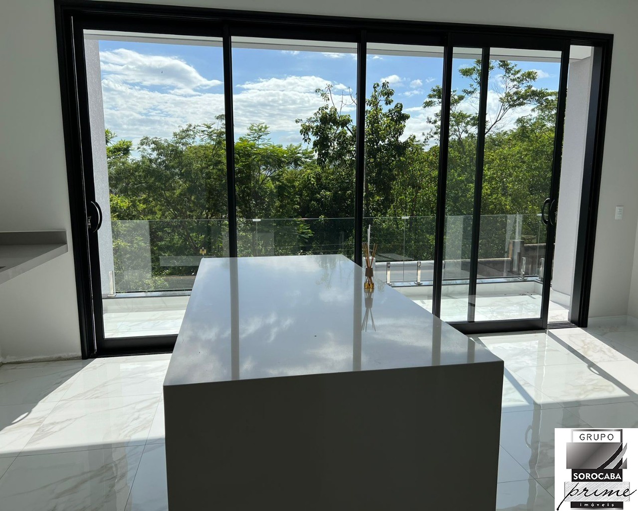 Sobrado com 3 dormitórios à venda, 300 m² por R$ 2.500.000 -