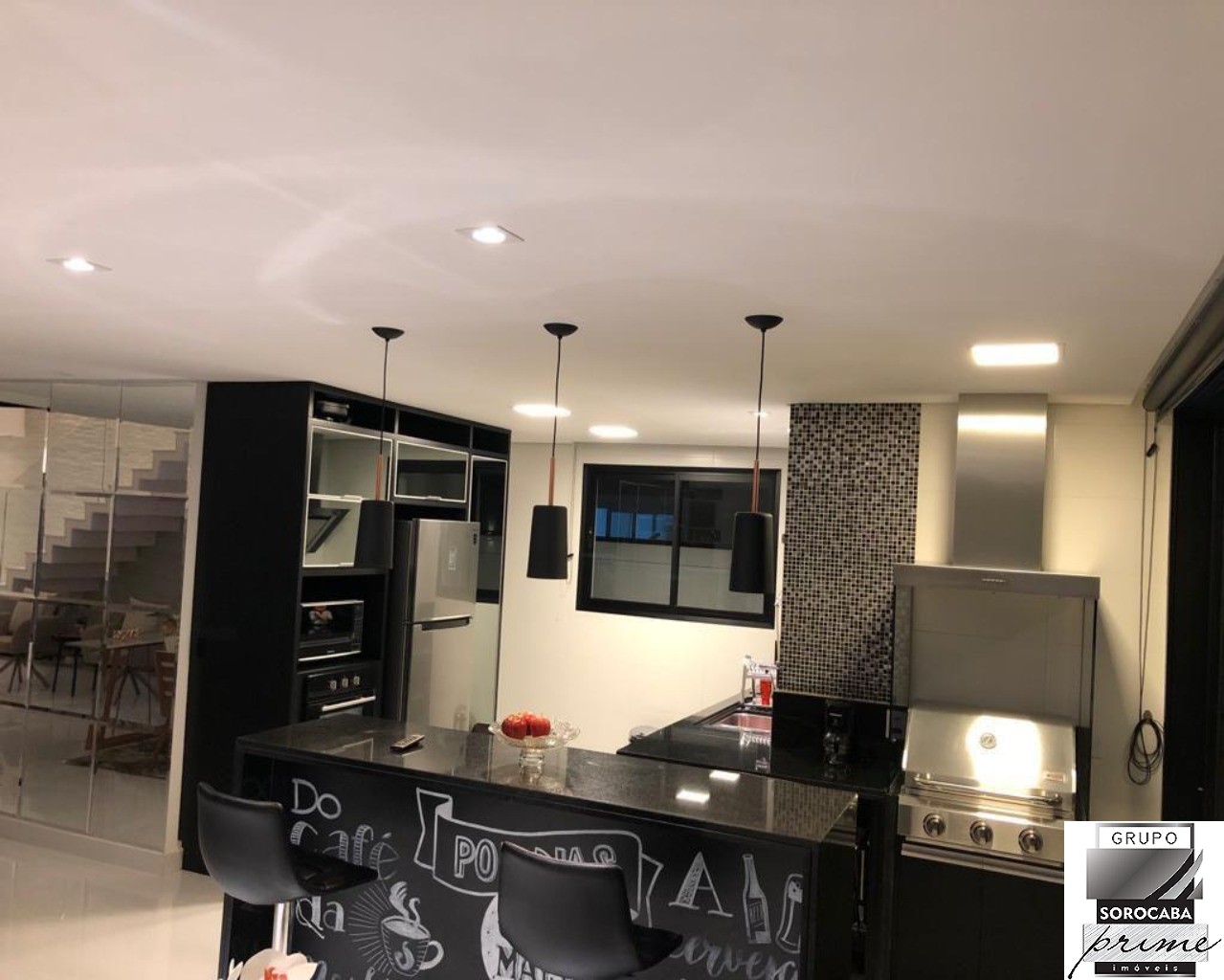 Sobrado com 3 dormitórios à venda, 285 m² por R$ 1.640.000 -