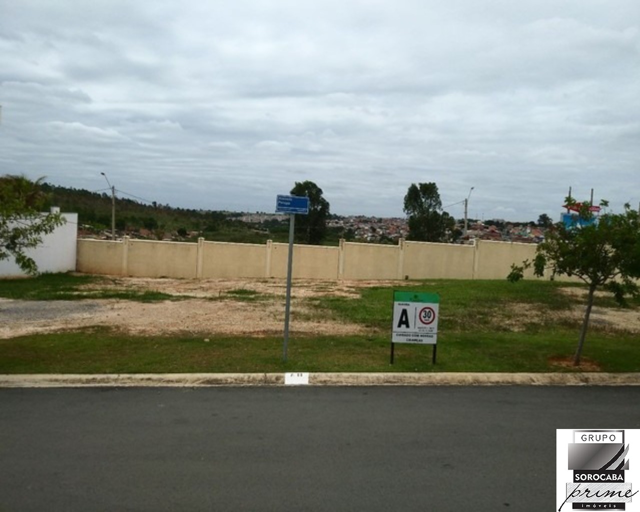 Terreno à venda, 300 m² por R$ 300.000 - condomínio villagio