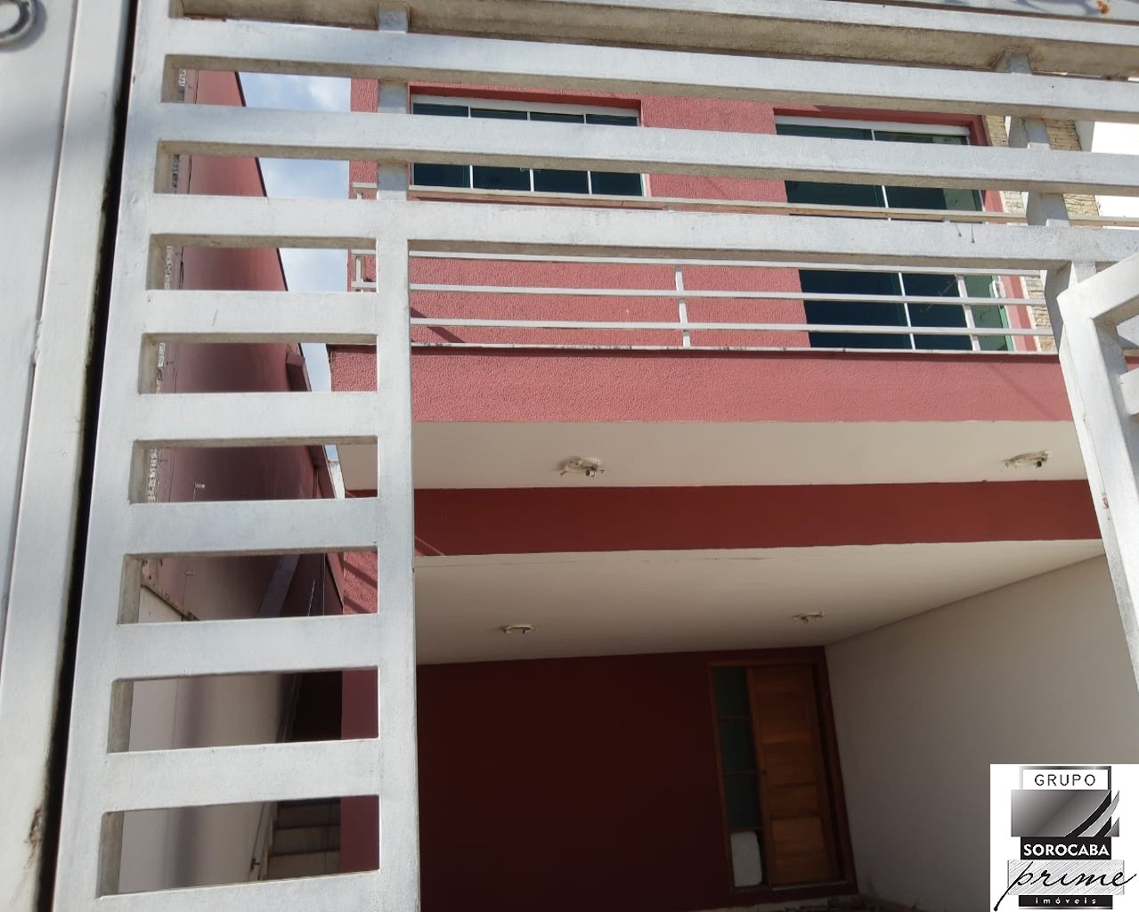 Sobrado com 3 dormitórios à venda, 150 m² por R$ 350.000 - p