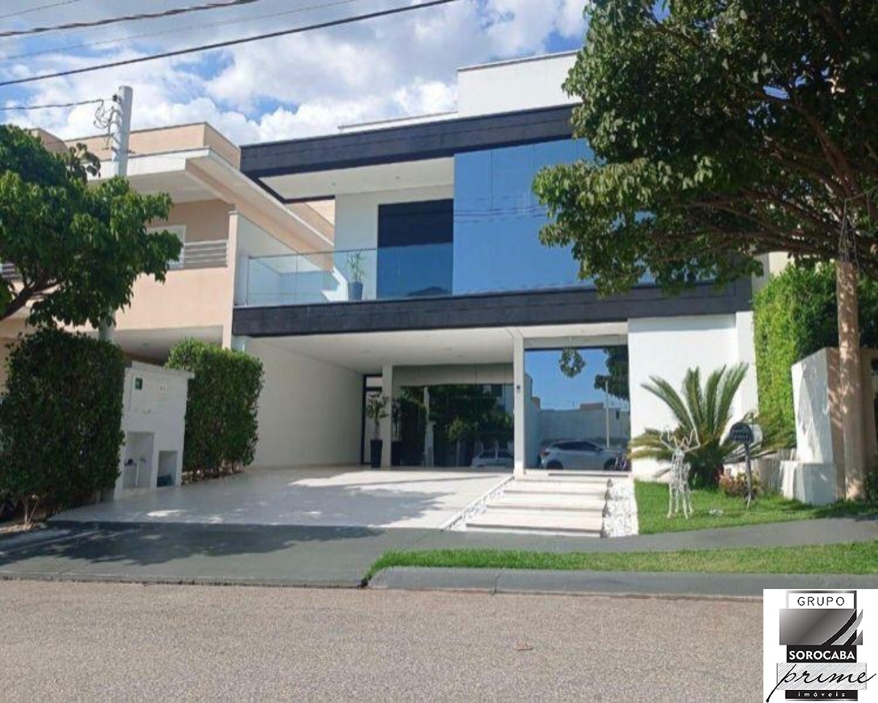 Sobrado com 3 dormitórios à venda, 285 m² por R$ 1.640.000 -