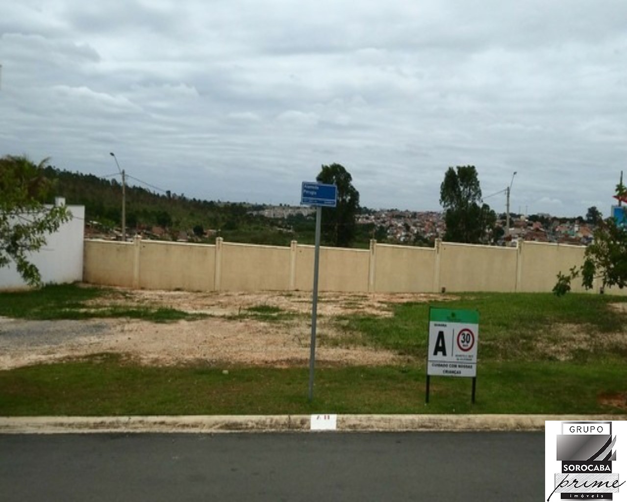 Terreno à venda, 300 m² por R$ 300.000 - condomínio villagio