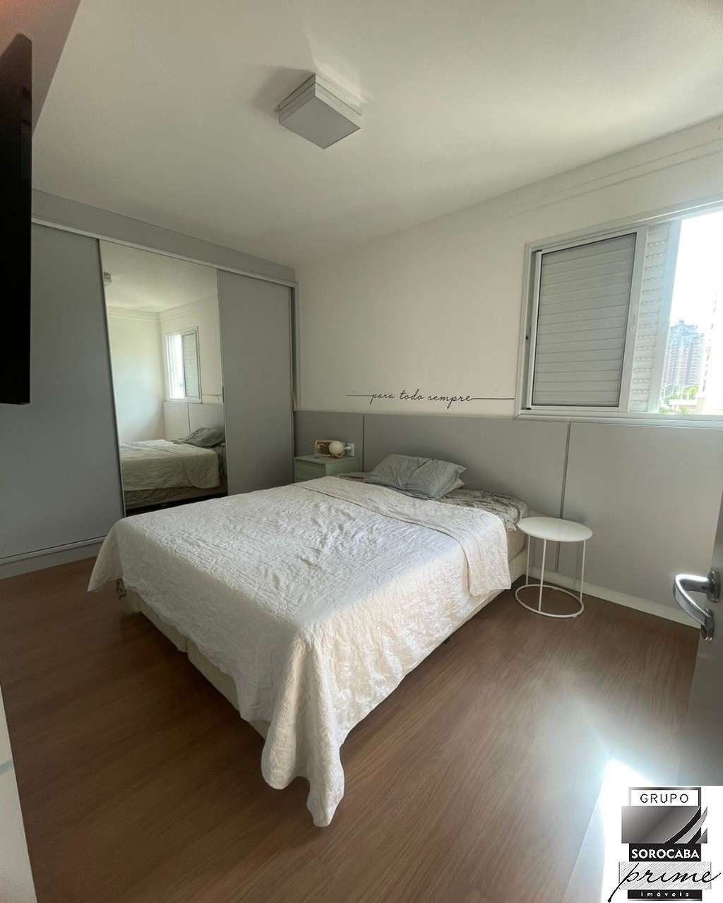Apartamento com 2 dormitórios à venda, 73 m² por R$ 750.000 