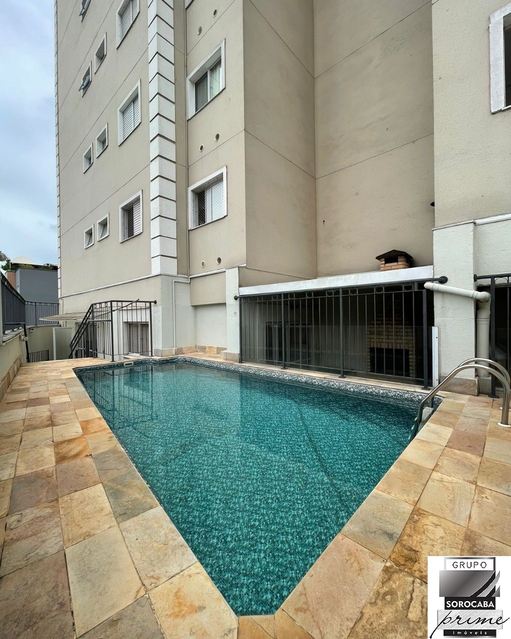 Apartamento com 2 dormitórios à venda, 65 m² por R$ 500.000 