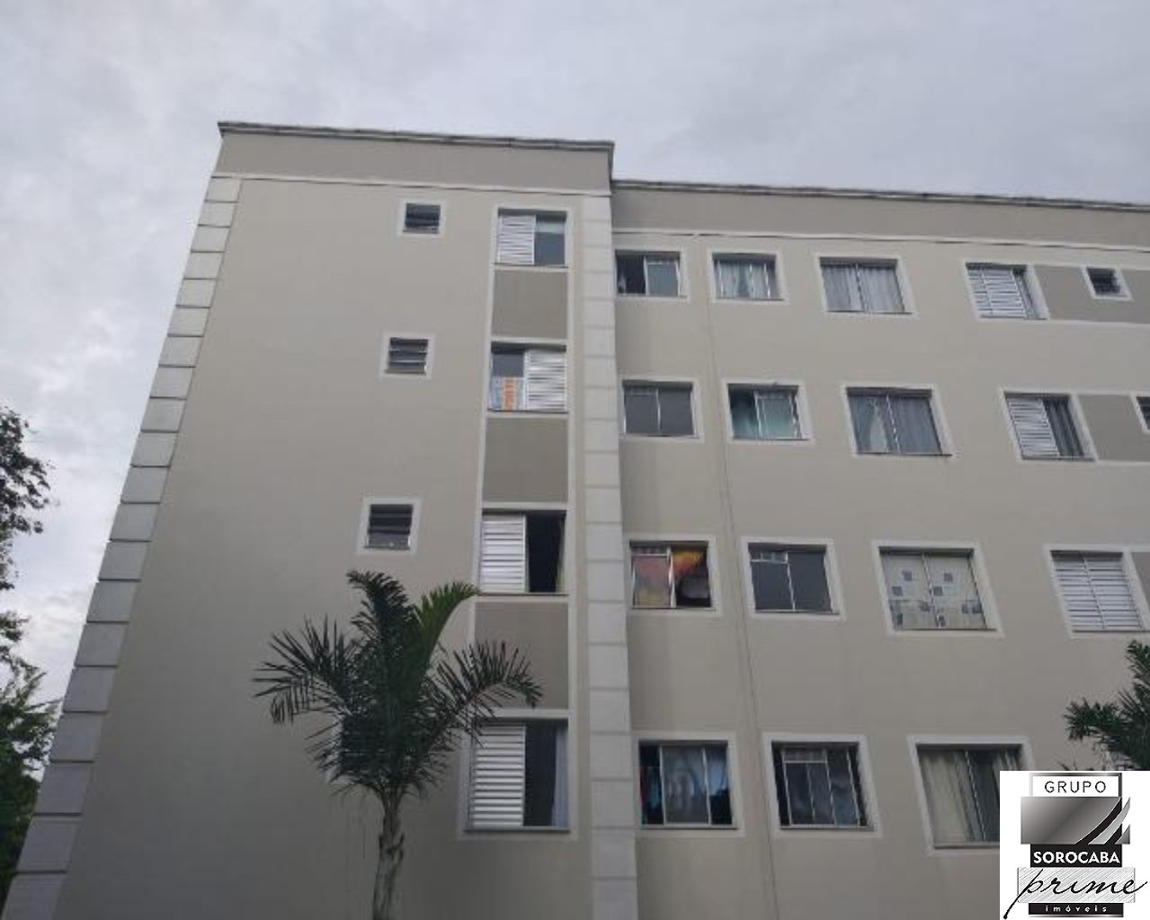 Apartamento com 2 dormitórios à venda, 47 m² por R$ 185.000 