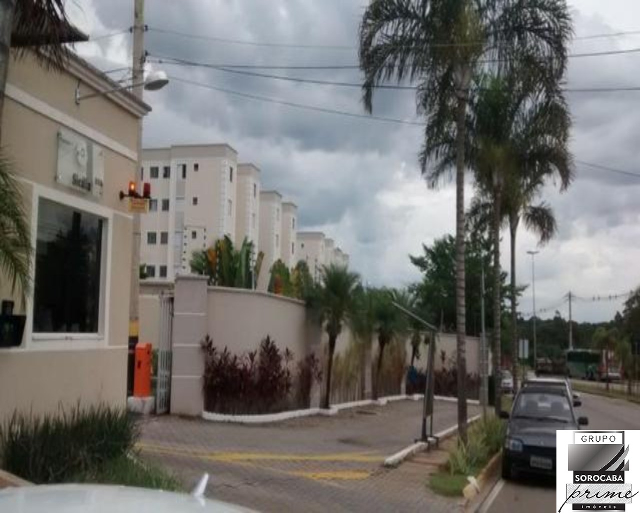 Apartamento com 2 dormitórios à venda, 47 m² por R$ 185.000 