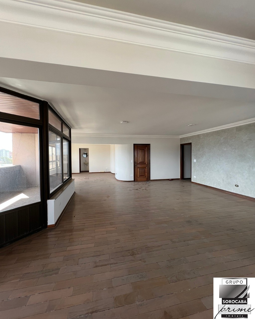 Apartamento com 4 dormitórios à venda, 273 m² por R$ 1.350.0