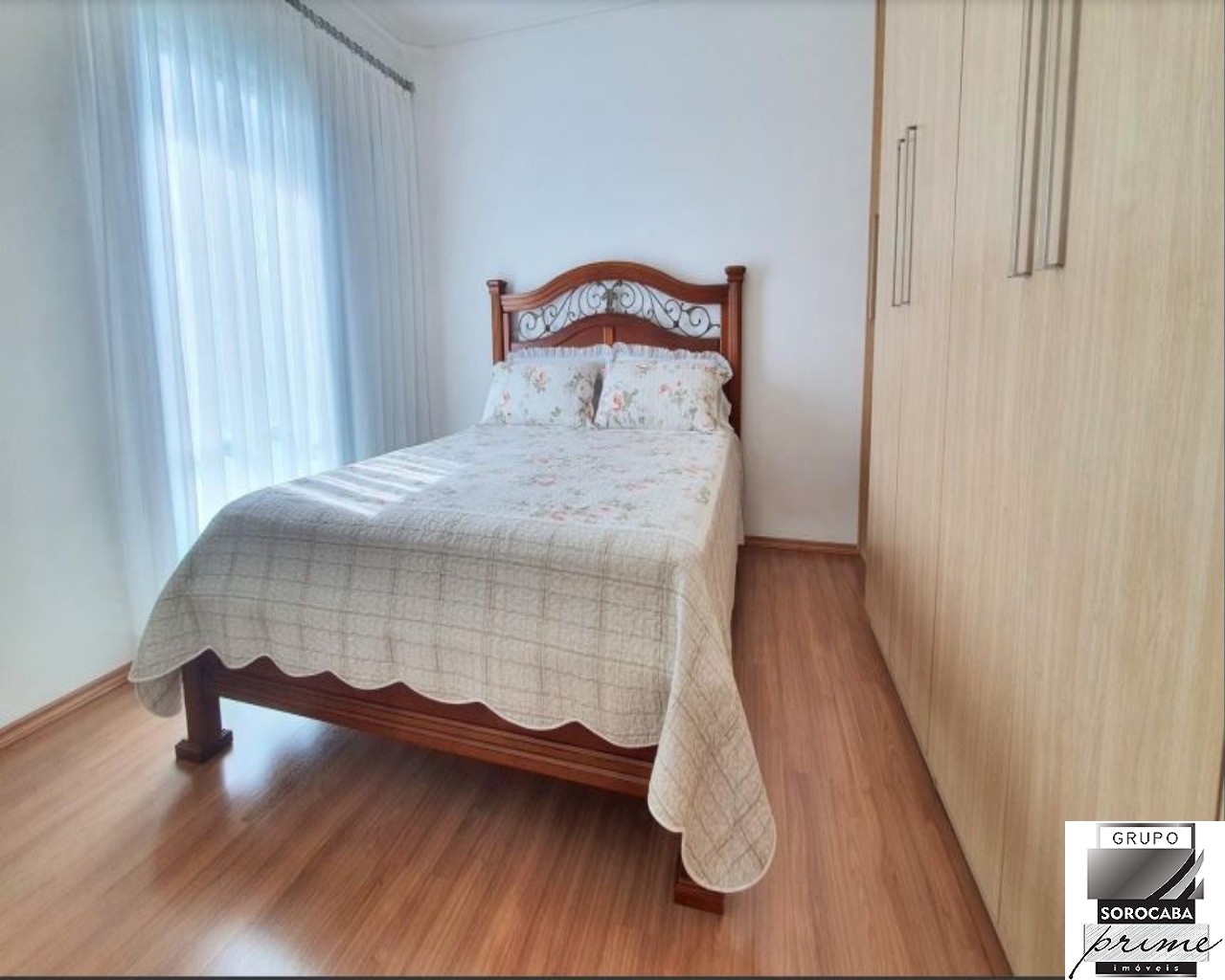 Apartamento com 3 dormitórios à venda, 107 m² por R$ 900.000