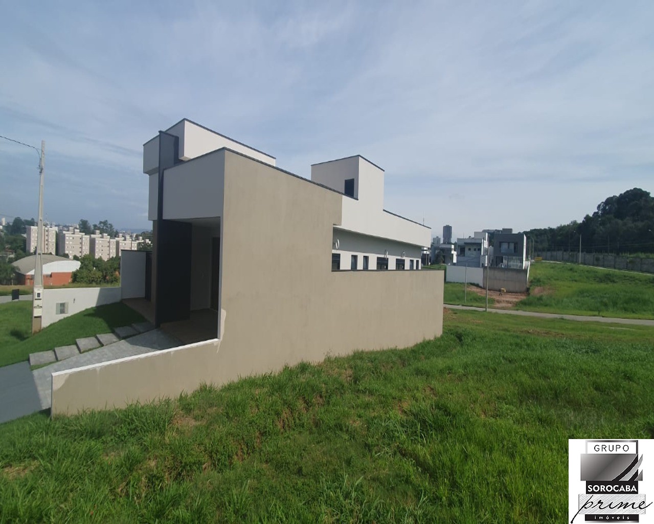 Casa com 3 dormitórios à venda, 214 m² por R$ 1.300.000 - co