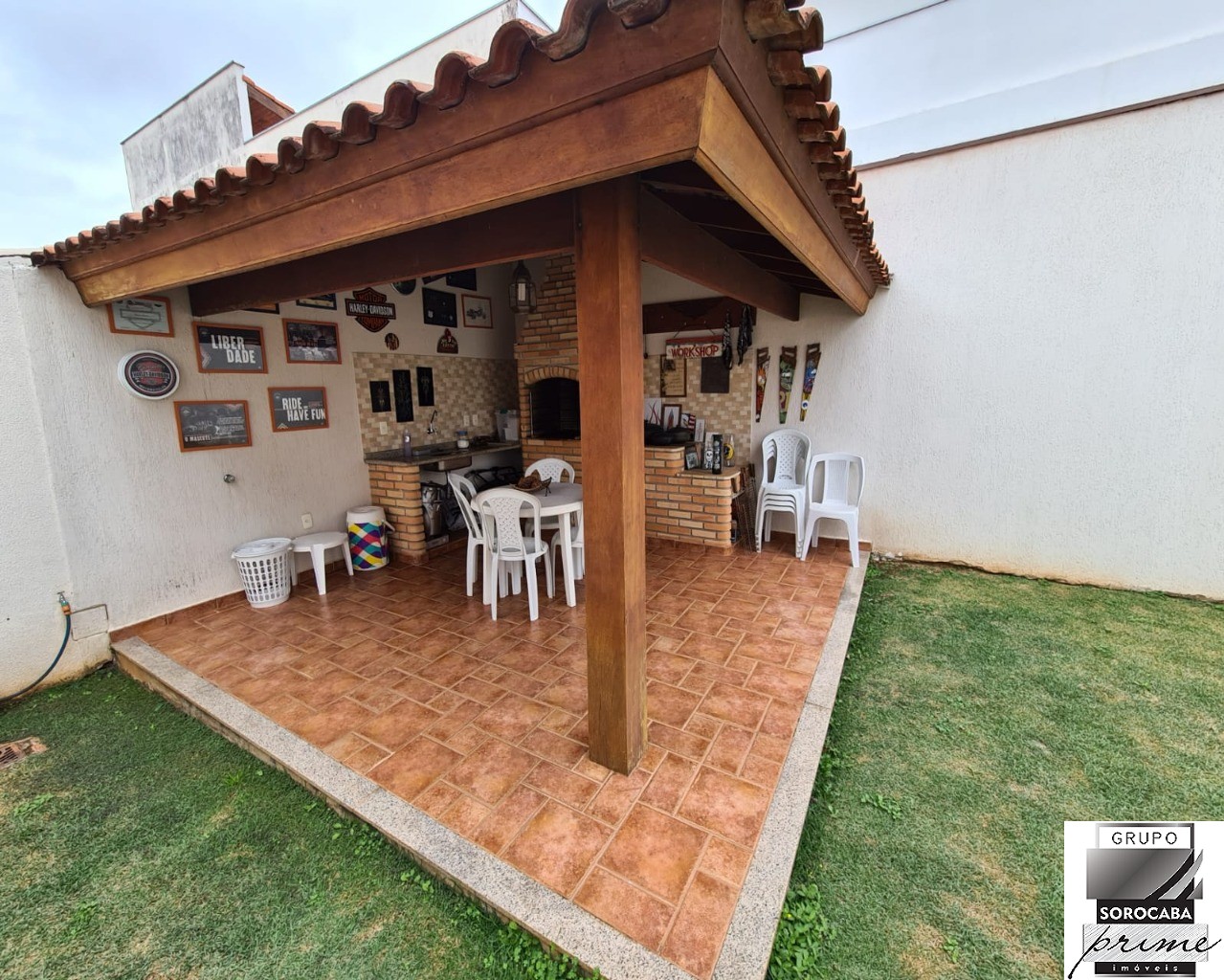 Sobrado com 4 dormitórios à venda, 324 m² por R$ 1.620.000 -
