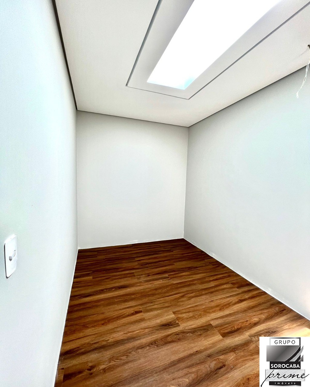 Sobrado com 3 dormitórios à venda, 220 m² por R$ 2.700.000 -