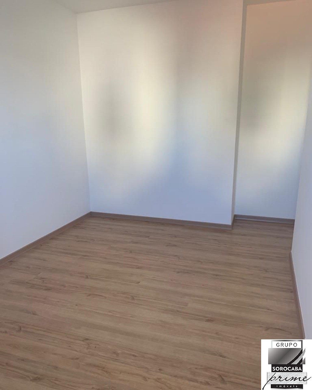 Apartamento com 2 dormitórios à venda, 57 m² por R$ 385.000 