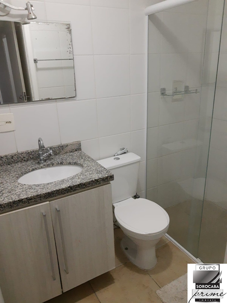 Apartamento com 2 dormitórios à venda, 64 m² por R$ 270.000 