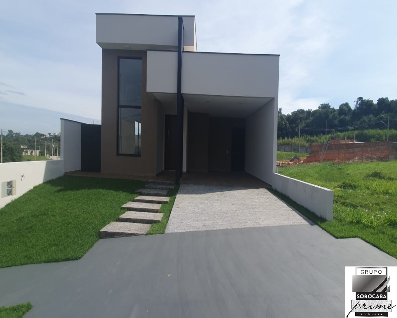Casa com 3 dormitórios à venda, 214 m² por R$ 1.300.000 - co