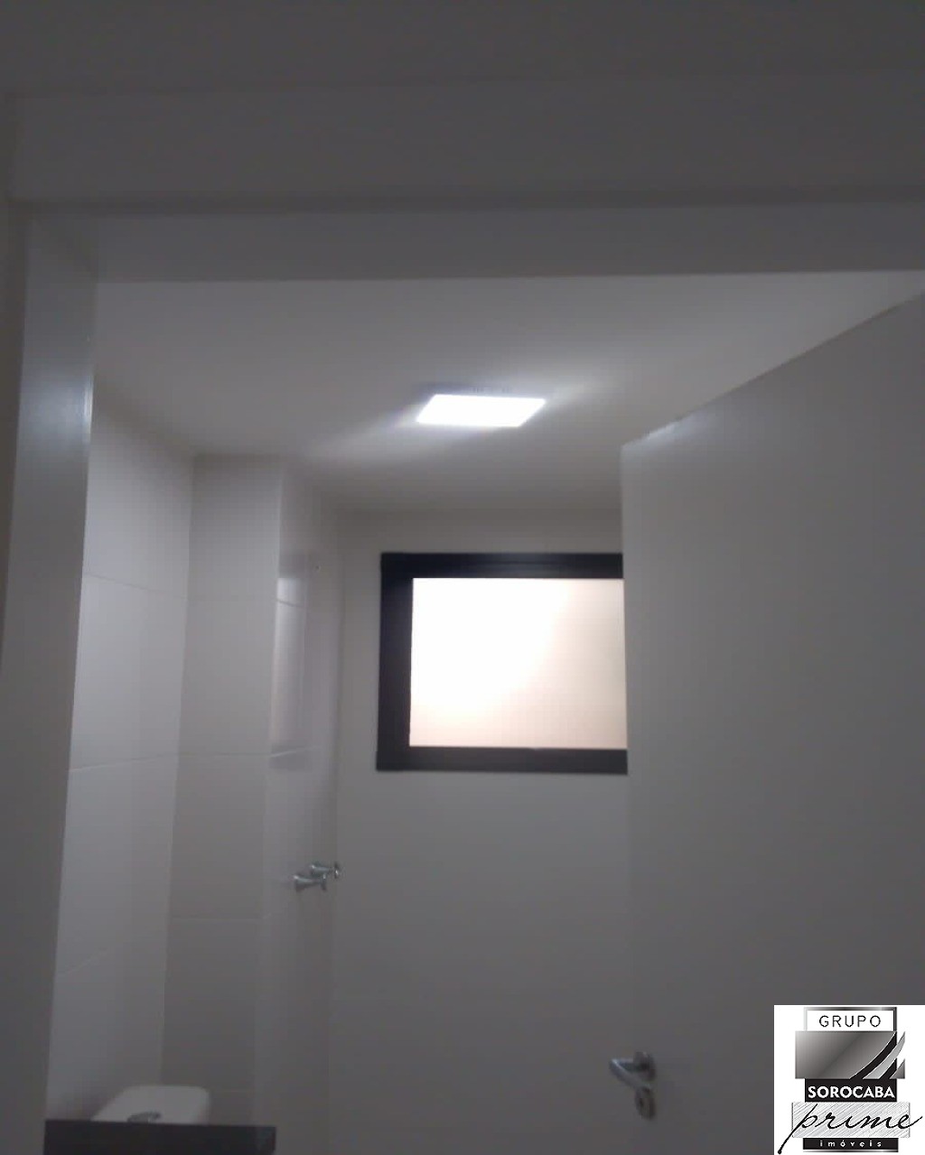 Apartamento com 2 dormitórios à venda, 57 m² por R$ 385.000 
