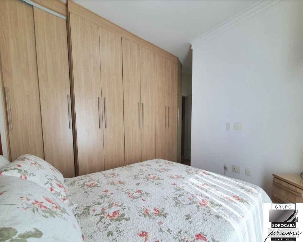 Apartamento com 3 dormitórios à venda, 107 m² por R$ 900.000