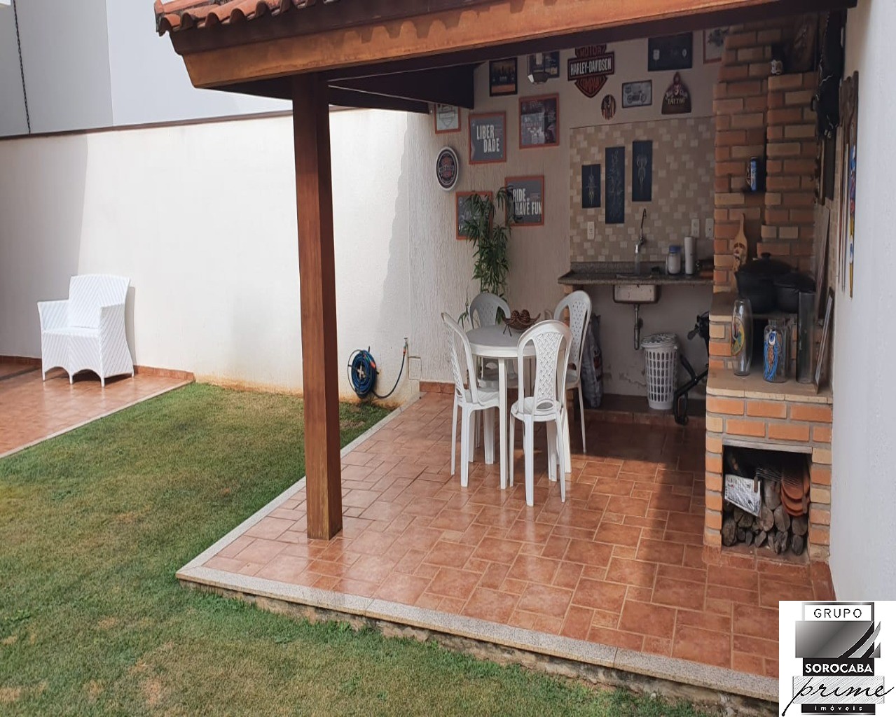 Sobrado com 4 dormitórios à venda, 324 m² por R$ 1.620.000 -