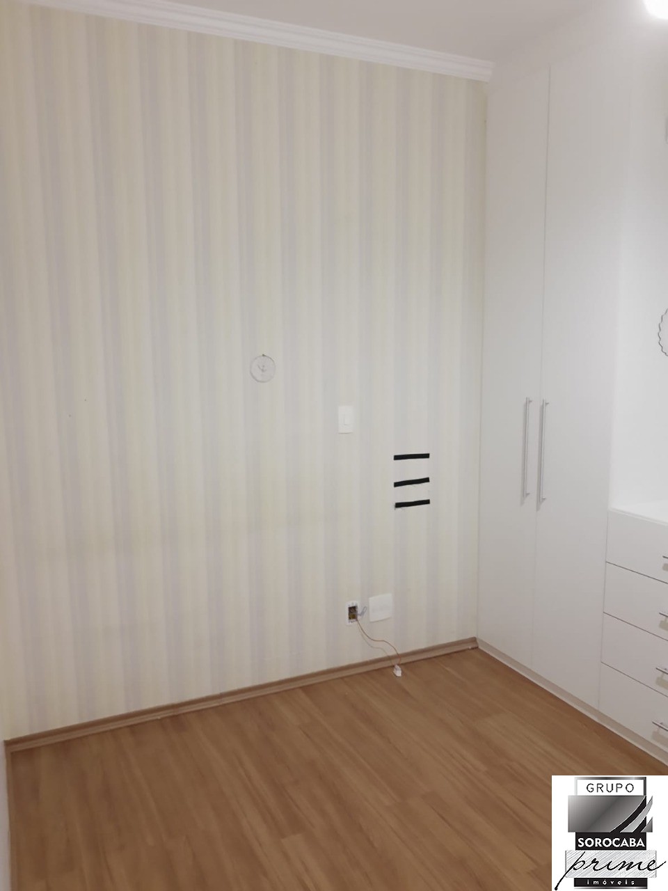 Apartamento com 2 dormitórios à venda, 64 m² por R$ 270.000 