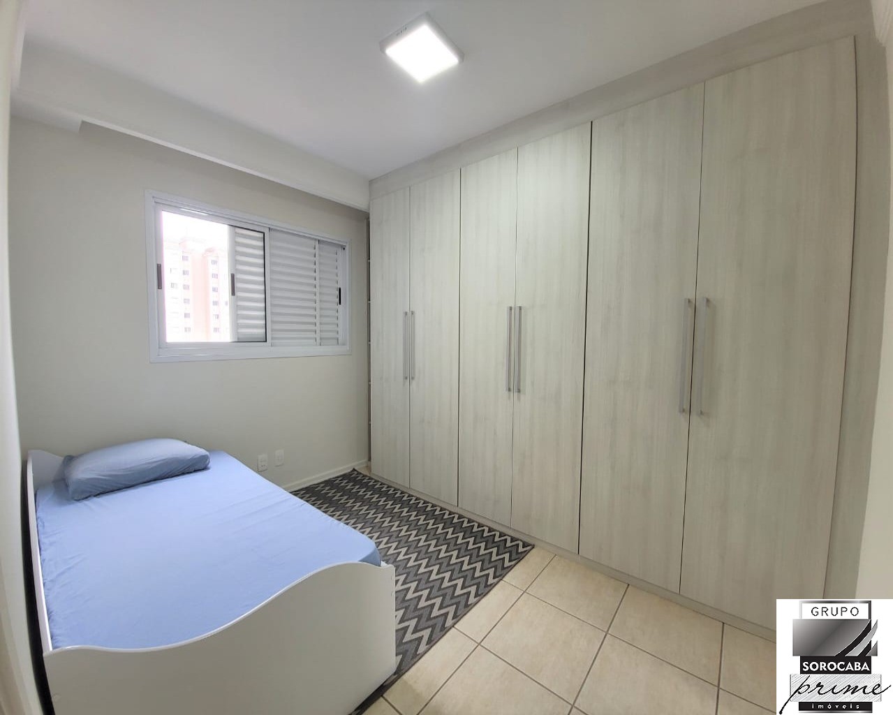 Apartamento com 3 dormitórios à venda, 90 m² por R$ 550.000 
