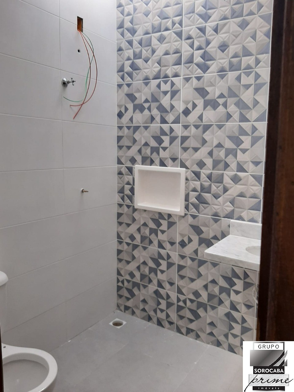 Sobrado com 2 dormitórios à venda, 72 m² por R$ 305.000 - ja