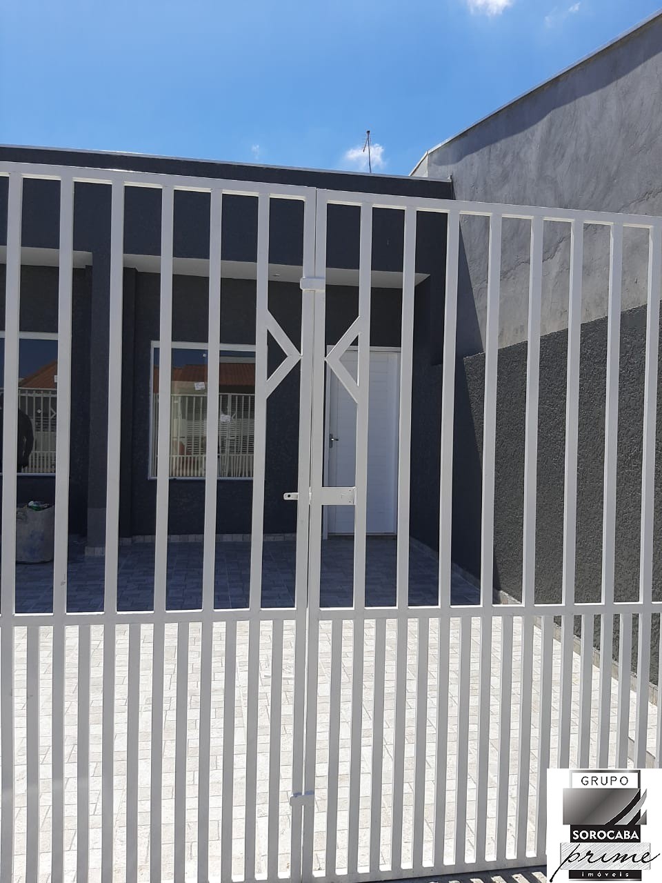Casa com 2 dormitórios à venda, 52 m² por R$ 195.000 - jardi