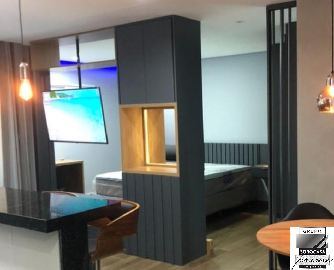 Apartamento com 1 dormitório para alugar, 44 m² por R$ 2.903