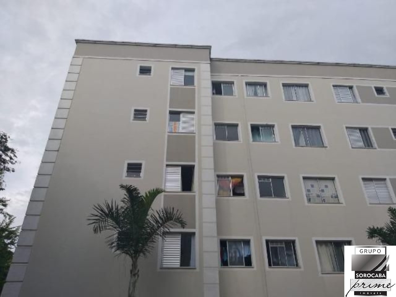 Apartamento com 2 dormitórios à venda, 47 m² por R$ 212.000 