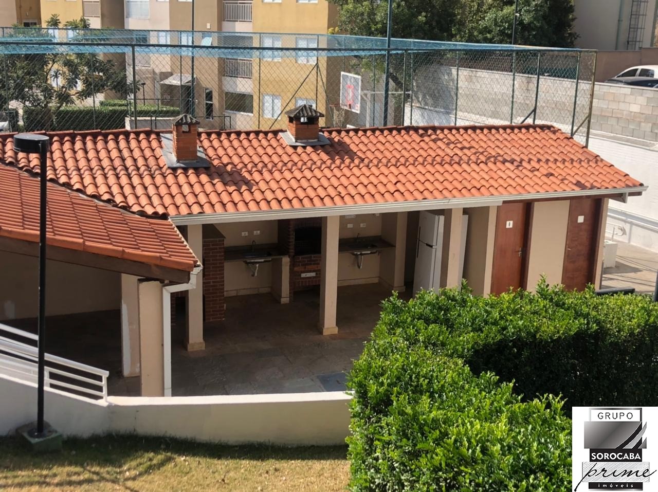 Apartamento com 2 dormitórios para alugar, 58 m² por R$ 2.77