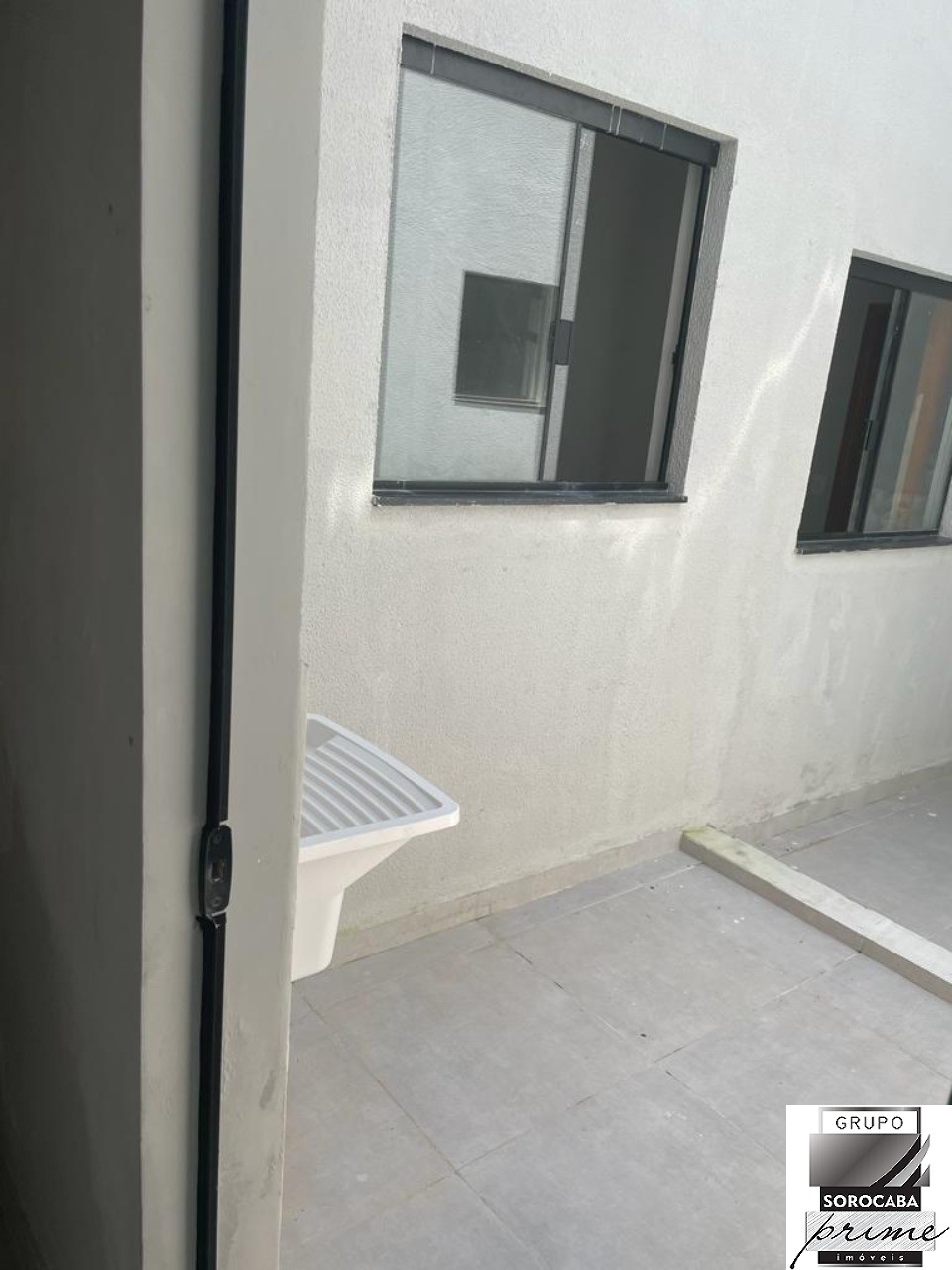 Casa com 2 dormitórios à venda, 50 m² por R$ 205.000 - parqu