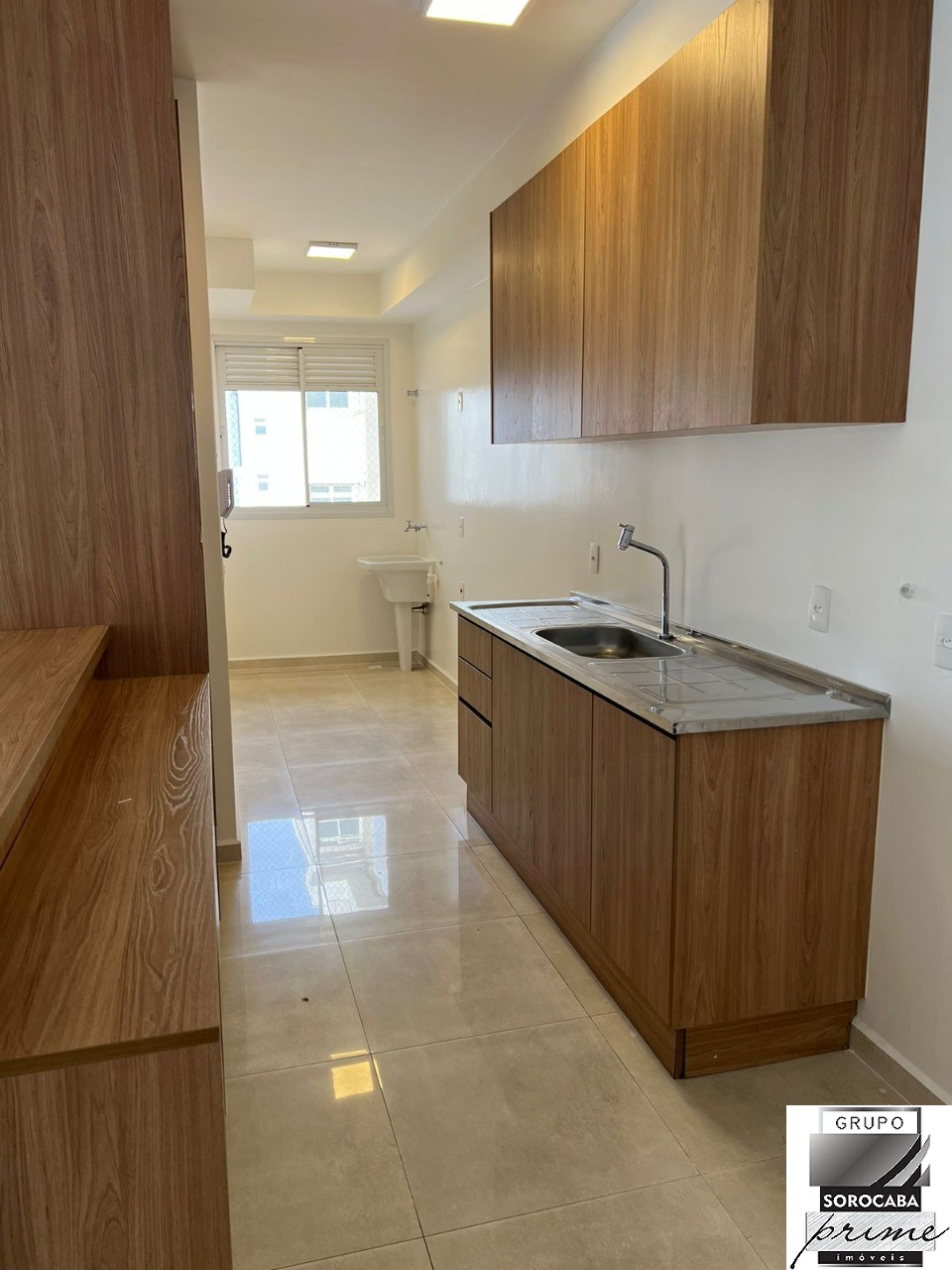 Apartamento com 3 dormitórios para alugar, 83 m² por R$ 3.61