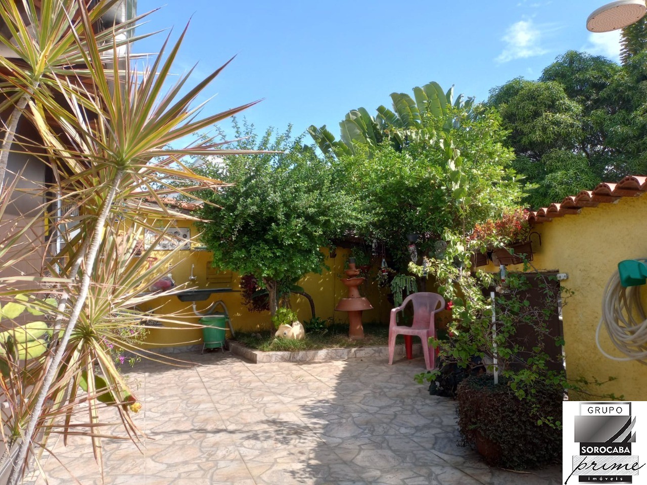Casa com 8 dormitórios à venda, 208 m² por R$ 900.000 - éden