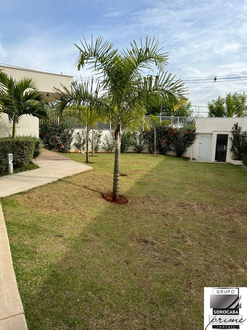Apartamento com 3 dormitórios para alugar, 83 m² por R$ 3.61