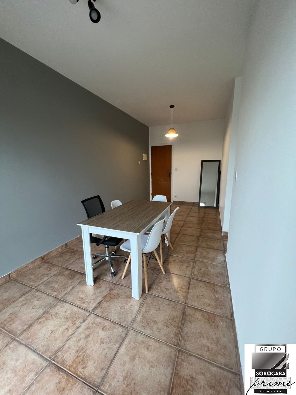 Apartamento com 2 dormitórios para alugar, 65 m² por R$ 1.60