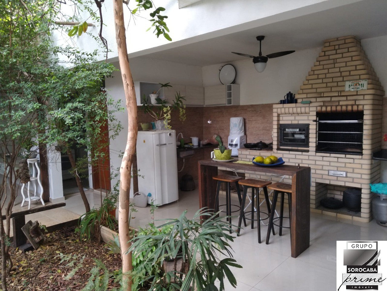 Casa com 4 dormitórios à venda, 300 m² por R$ 1.600.000 - co