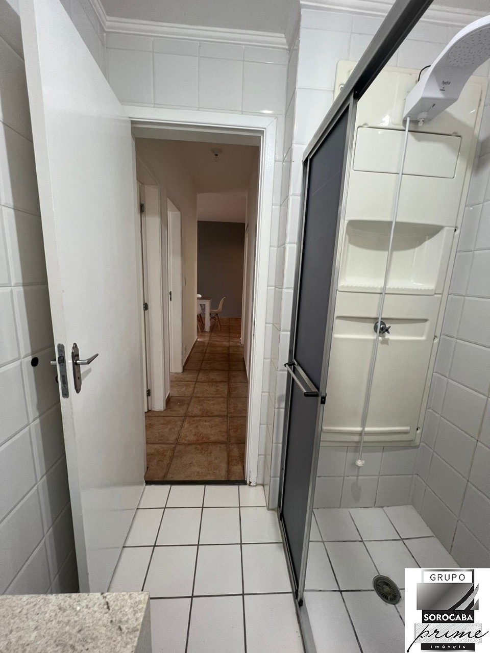 Apartamento com 2 dormitórios para alugar, 65 m² por R$ 1.60