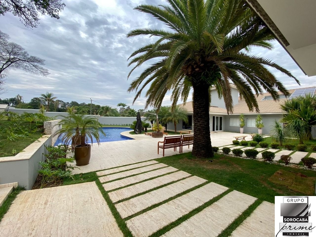 Sobrado com 4 suítes à venda, 800 m² por R$ 10.500.000 - con