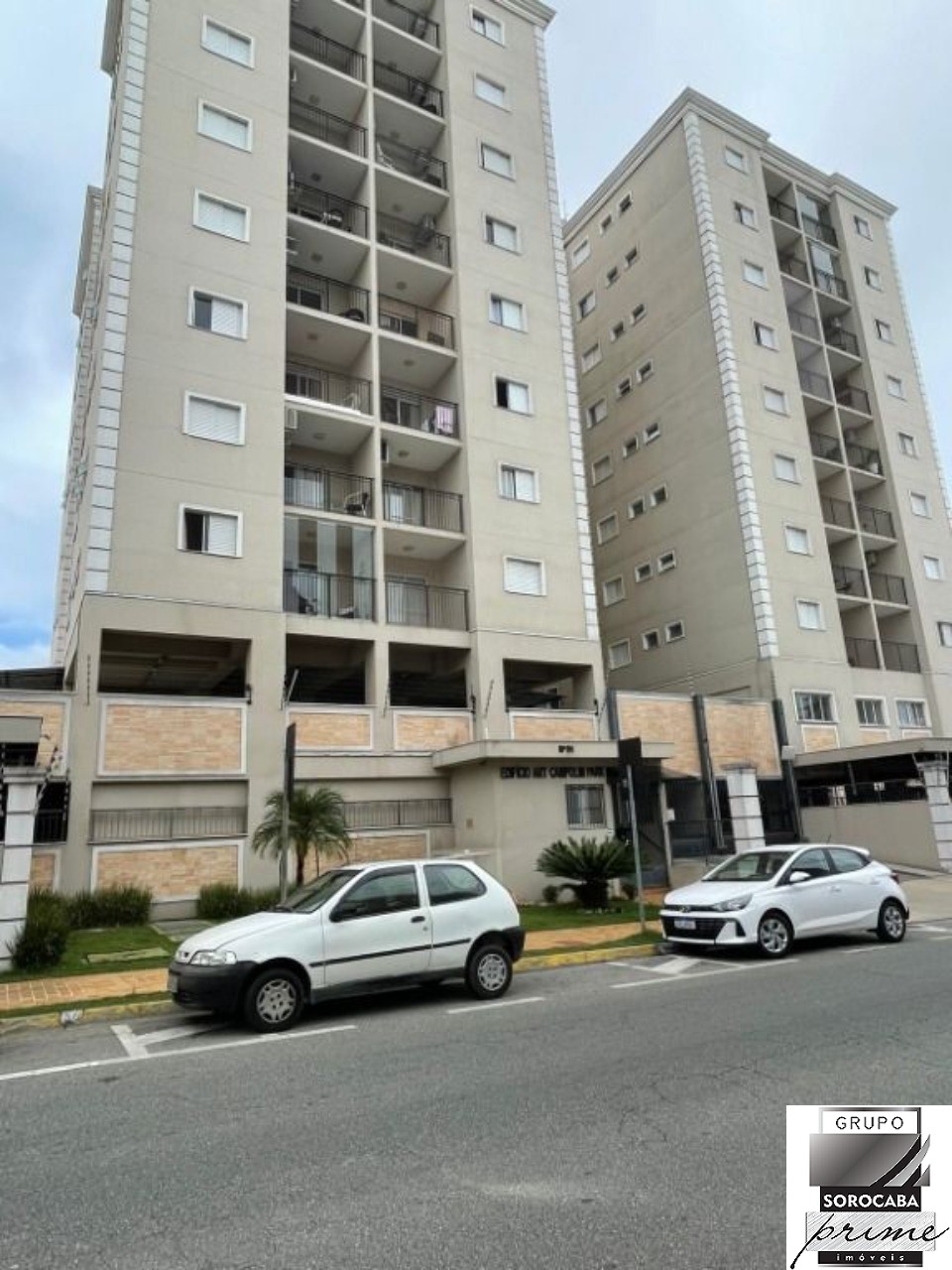 Apartamento com 2 dormitórios à venda, 65 m² por R$ 500.000 