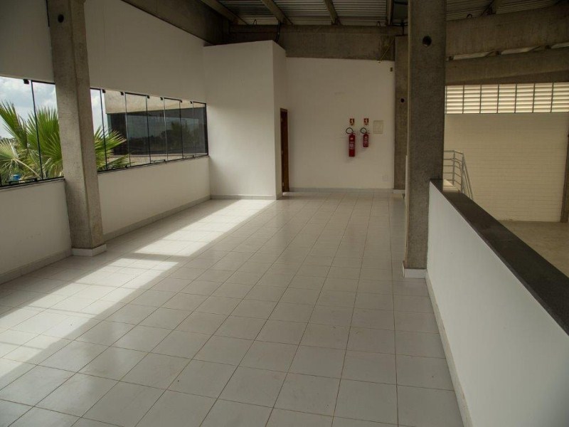Galpão para alugar em Sorocaba em cosomínio fechado