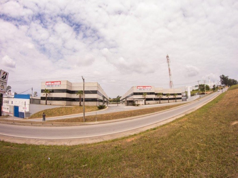 Galpão para alugar em Sorocaba em cosomínio fechado