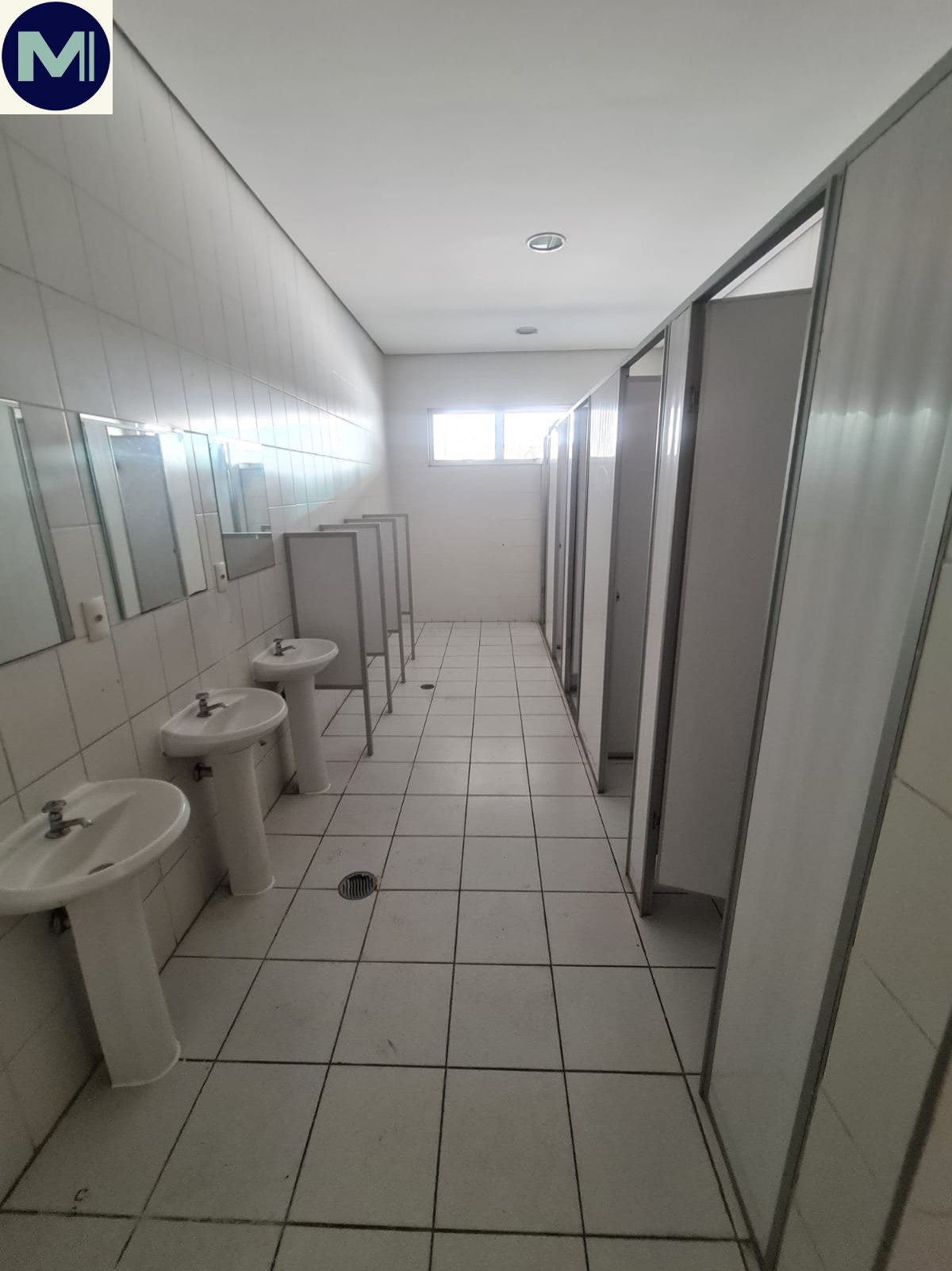 Galpão industrial em condomínio fechado para alugar no embu 