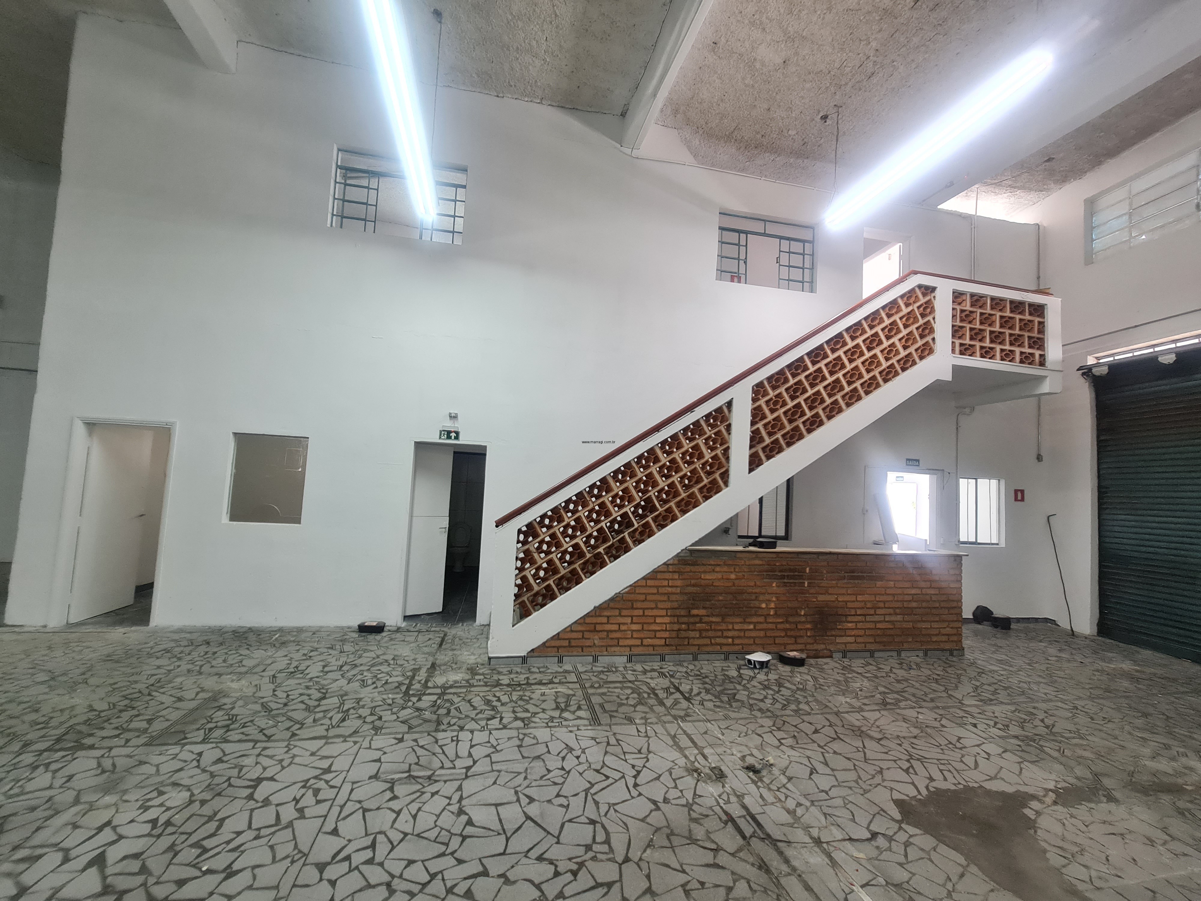 Galpão para alugar em Sorocaba em Avenida comercial