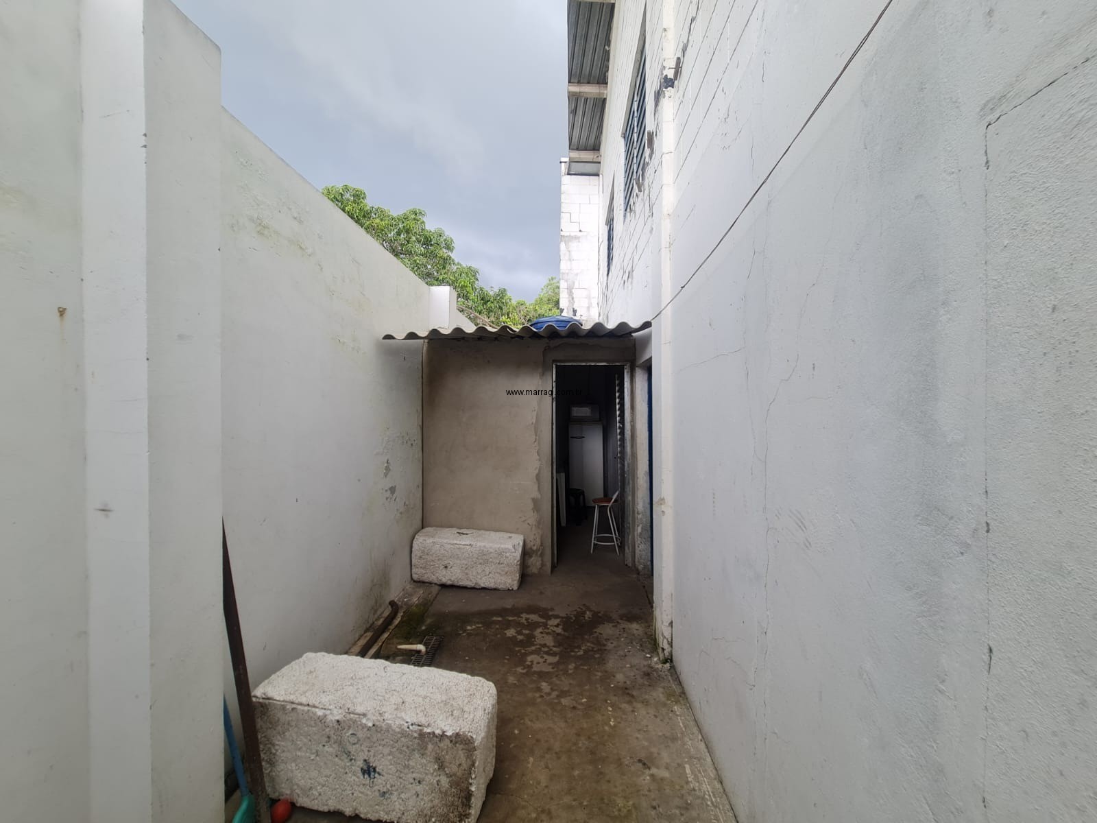 Galpão para alugar em Sorocaba no Cajurú (Eden), 400m², industrial e comercial.