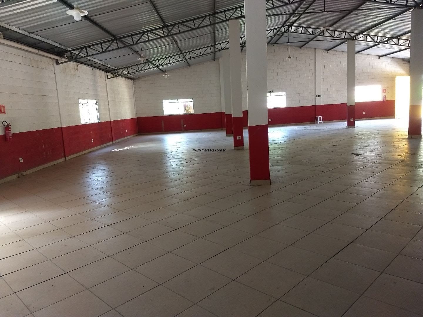 Galpão para alugar em santana de parnaíba no quintas do inga