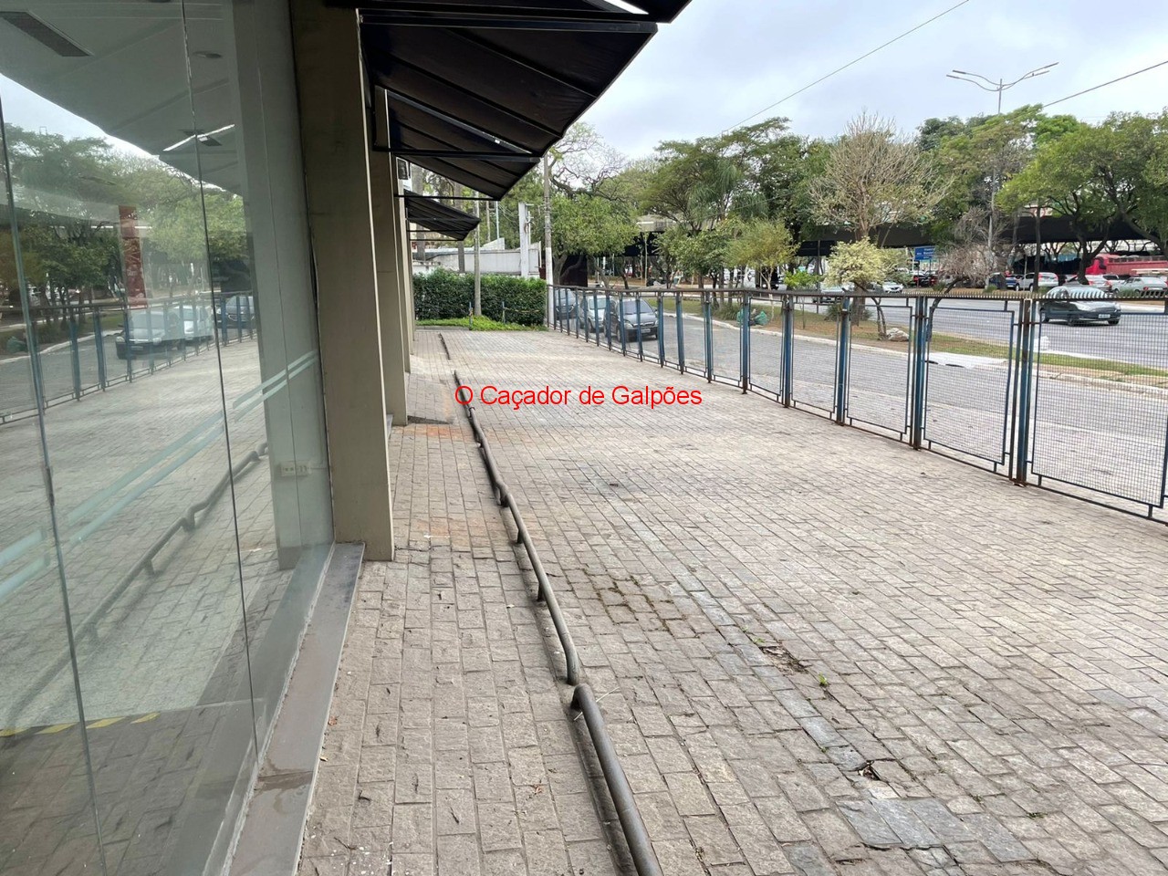 Galpão para alugar em São Paulo na Av Bandeirantes, Moema