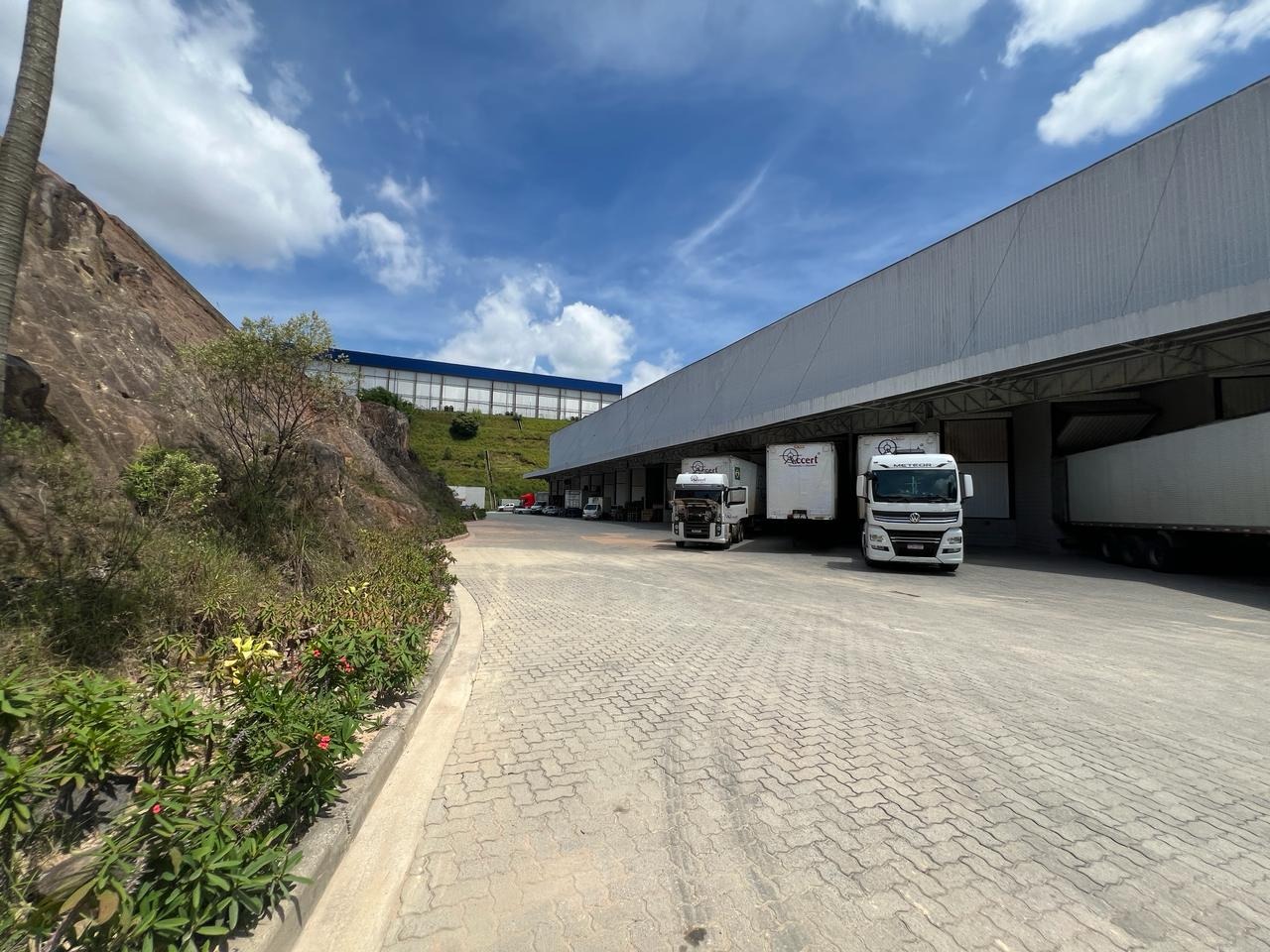Galpão para alugar em barueri, cross docking condomínio fech