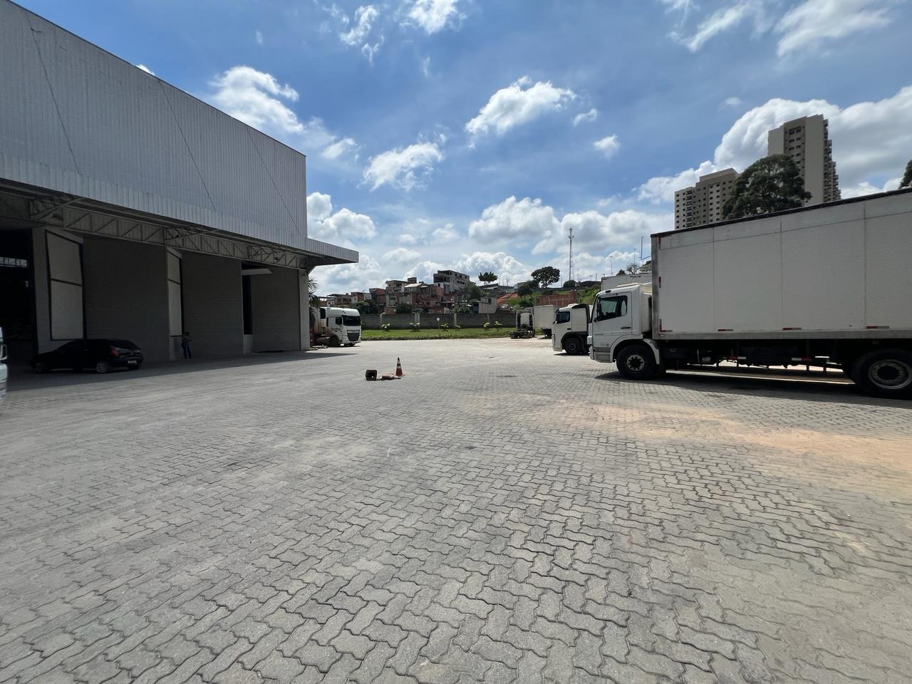 Galpão para alugar em barueri, cross docking condomínio fech